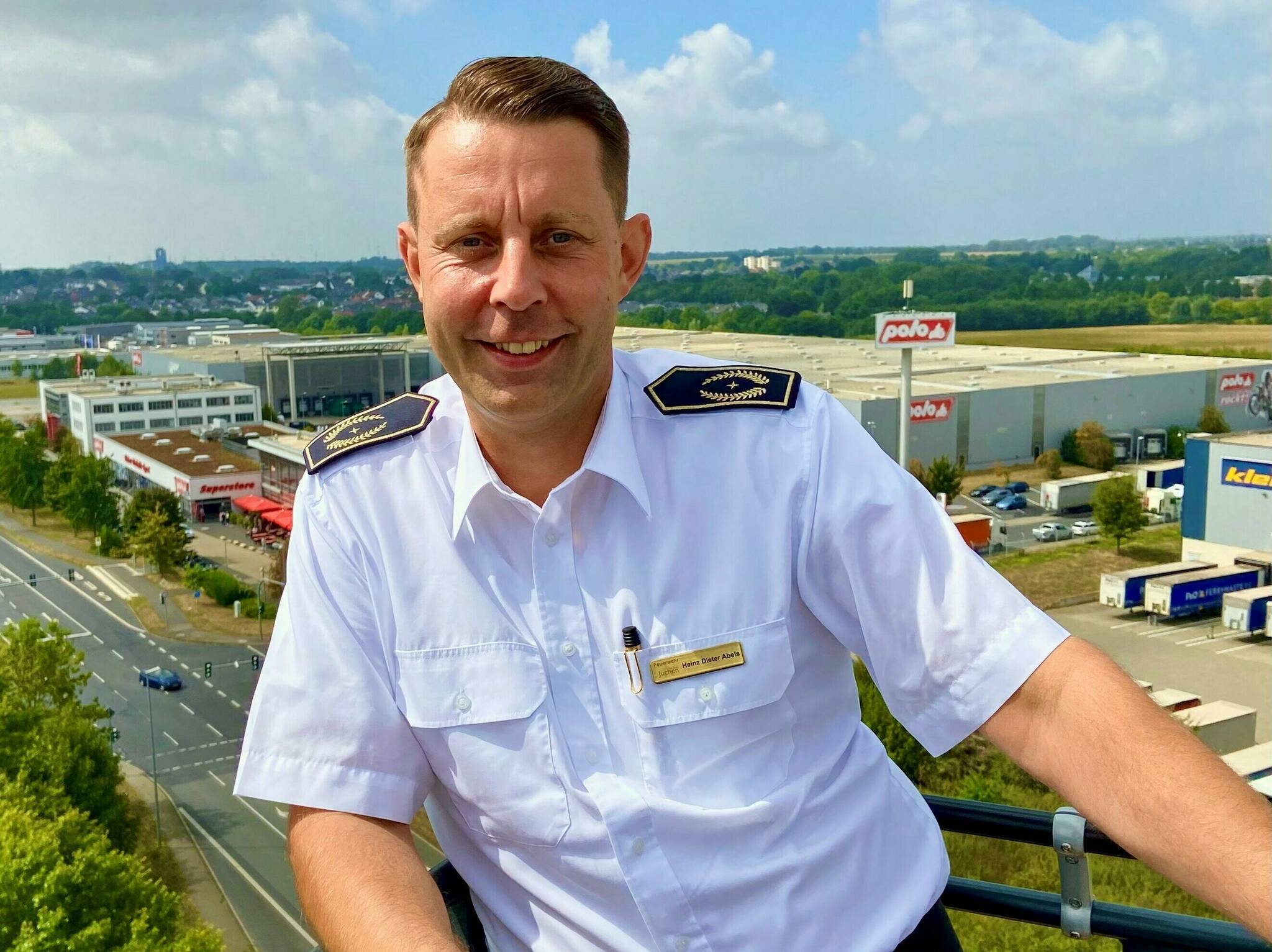 Stadtbrandinspektor Heinz-Dieter Abels ist seit vielen Jahren Leiter der Jüchener Feuerwehr.  