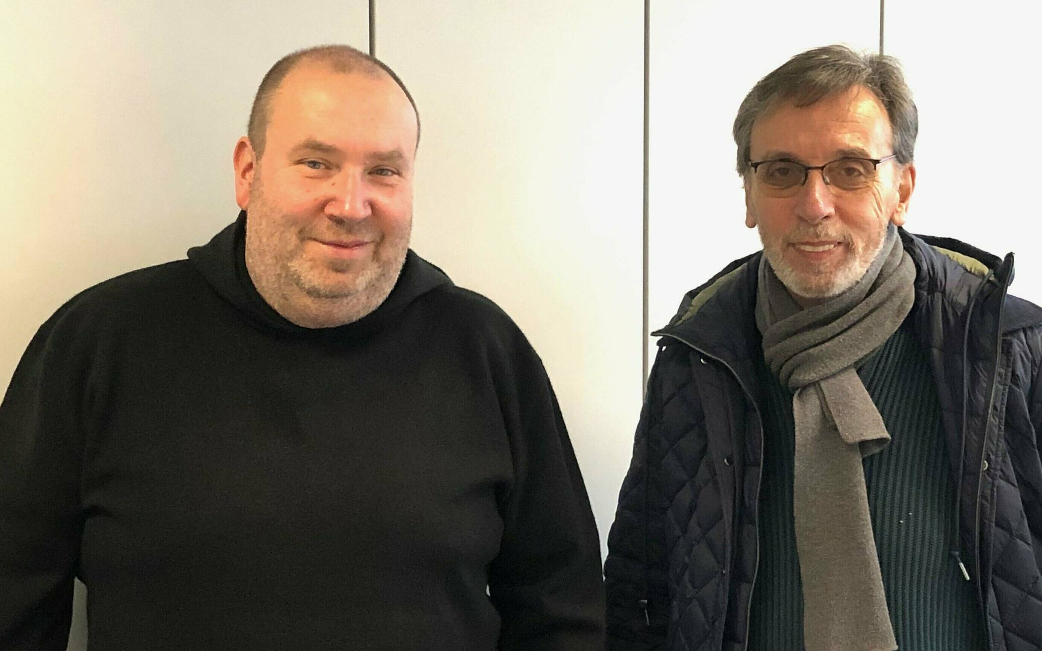 Rolf Zillmer und Helmut Wichert von der Aktion „Gegenwind aus Rommerskirchen“ bei ihrem Besuch in der Redaktion.