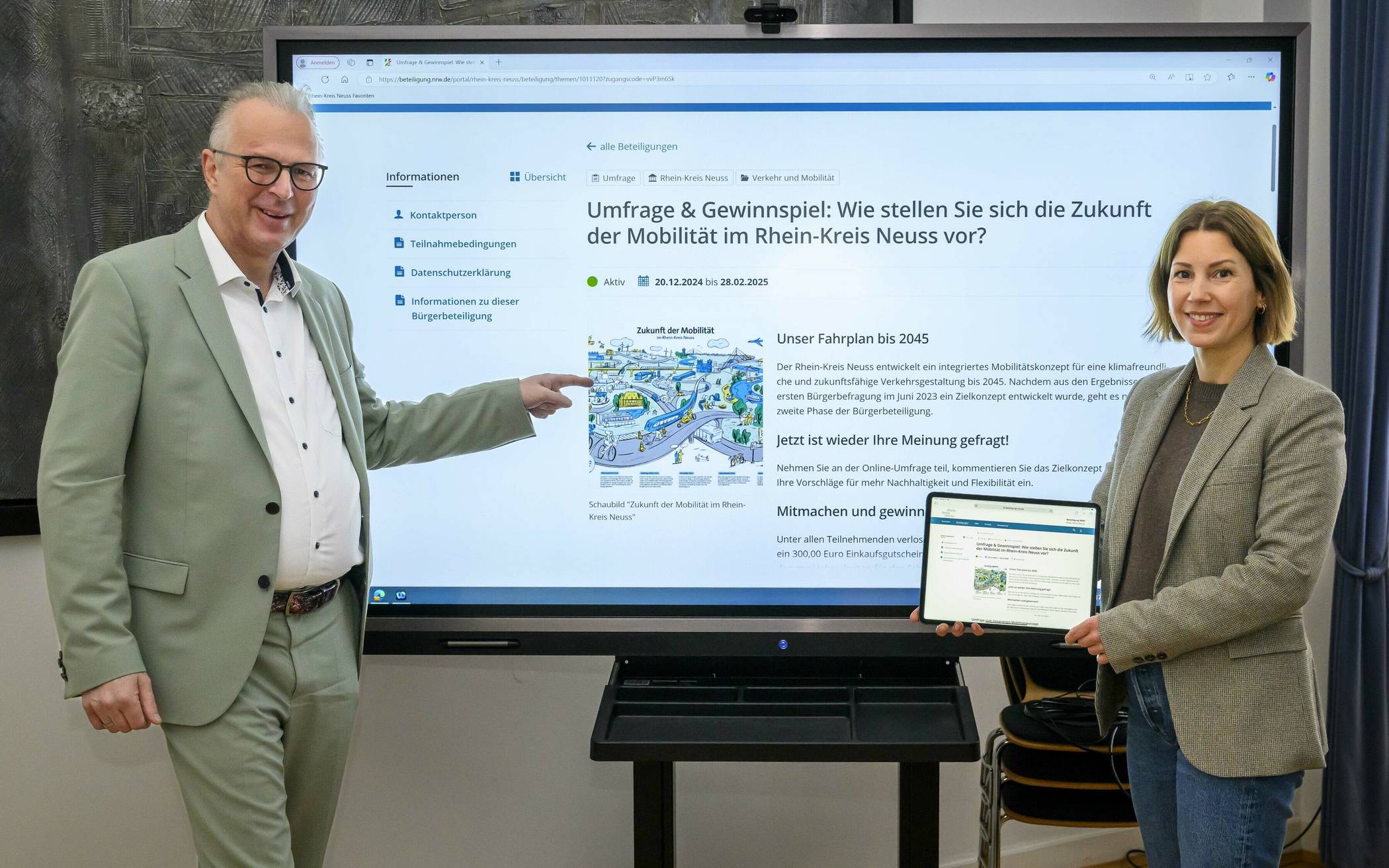 Kreisdirektor Dirk Brügge und Mobilitätsmanagerin Sabine