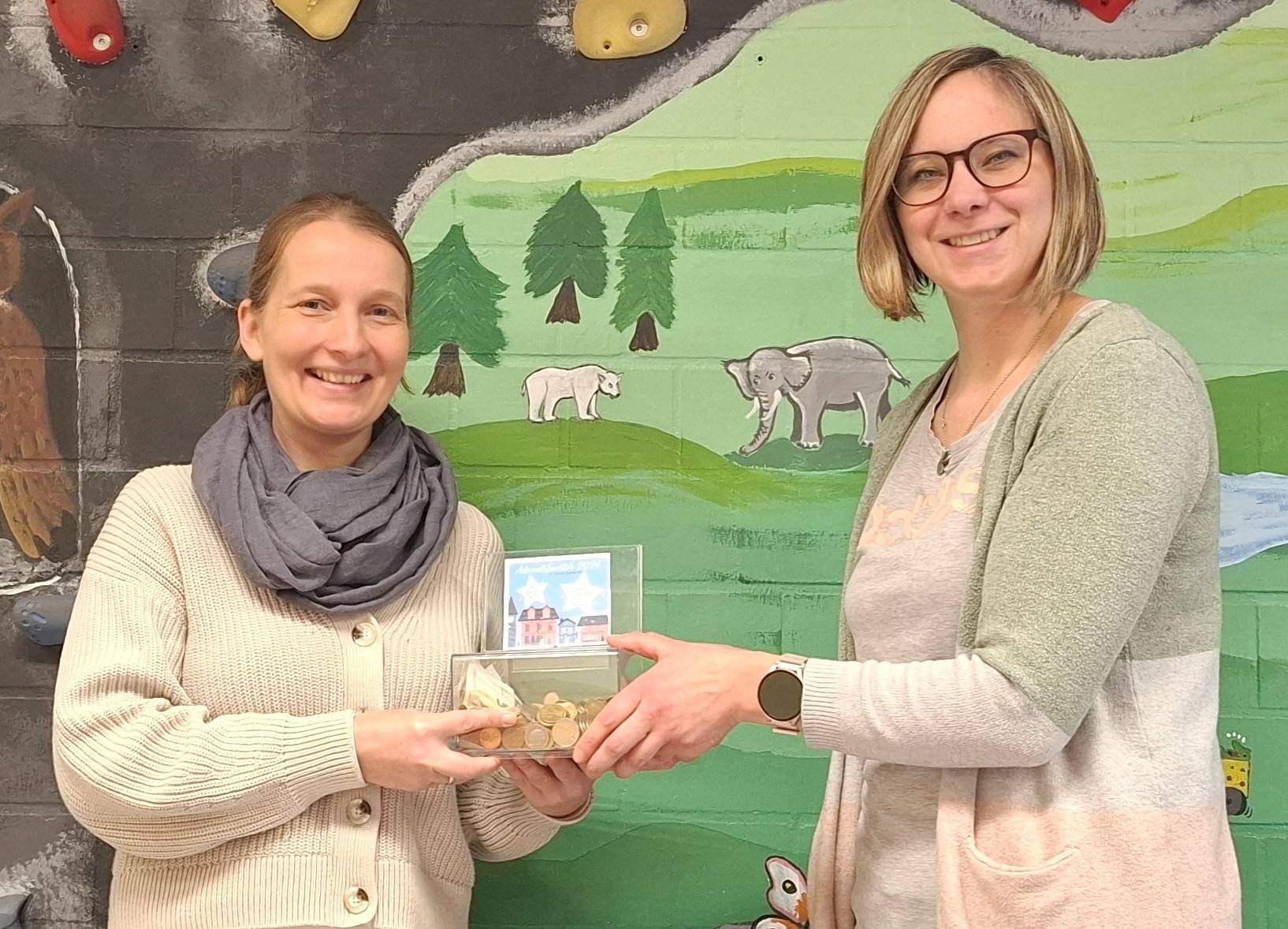 Kathrin Vogel (r.) und Tanja Catania im Kindergarten.