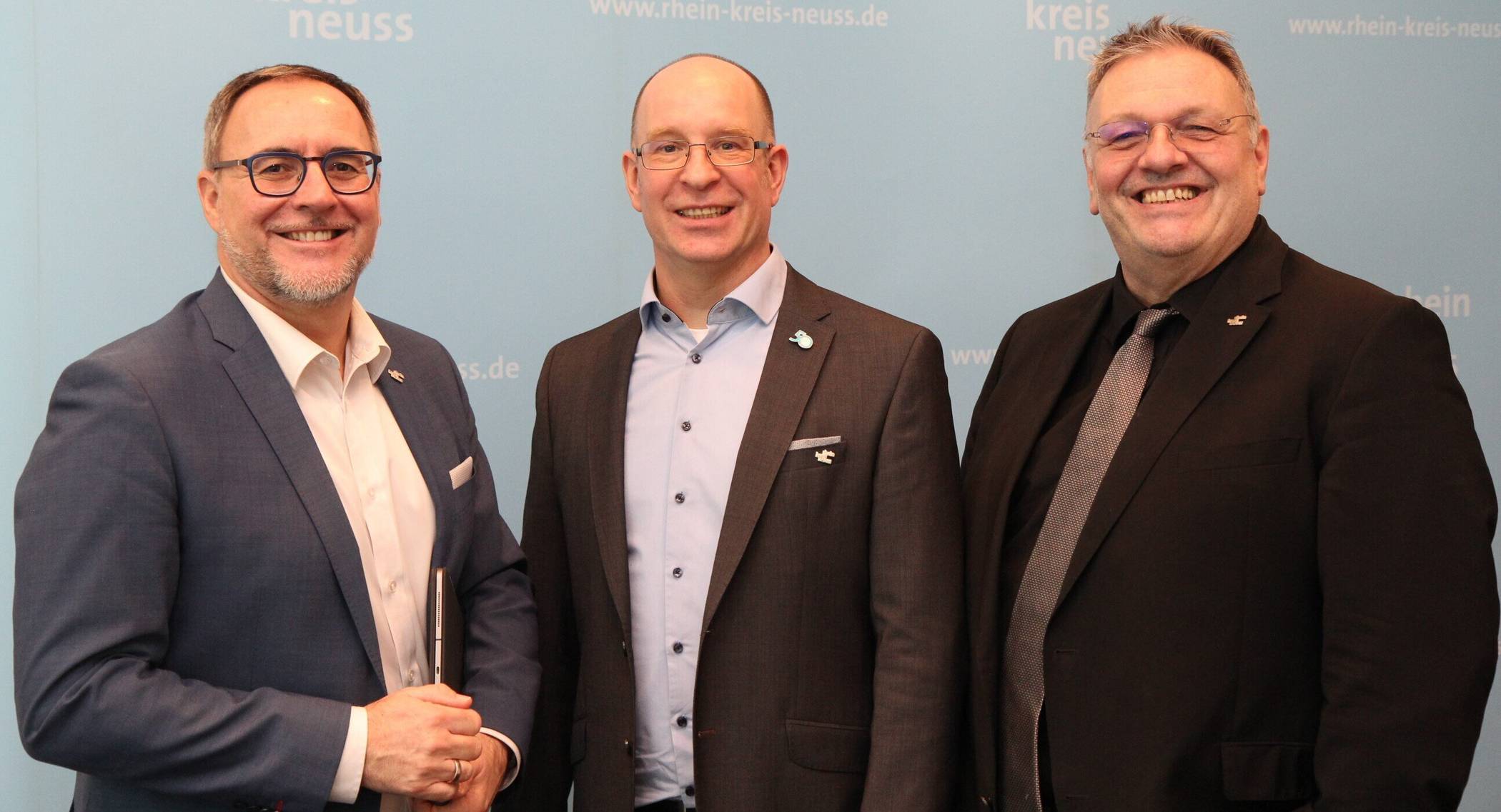 Geodaten-Management im Blick (von links): Harald Vieten, Christoph Kany und Michael Fielenbach wollen einen digitalen Zwilling des Rhein-Kreises entwickeln.