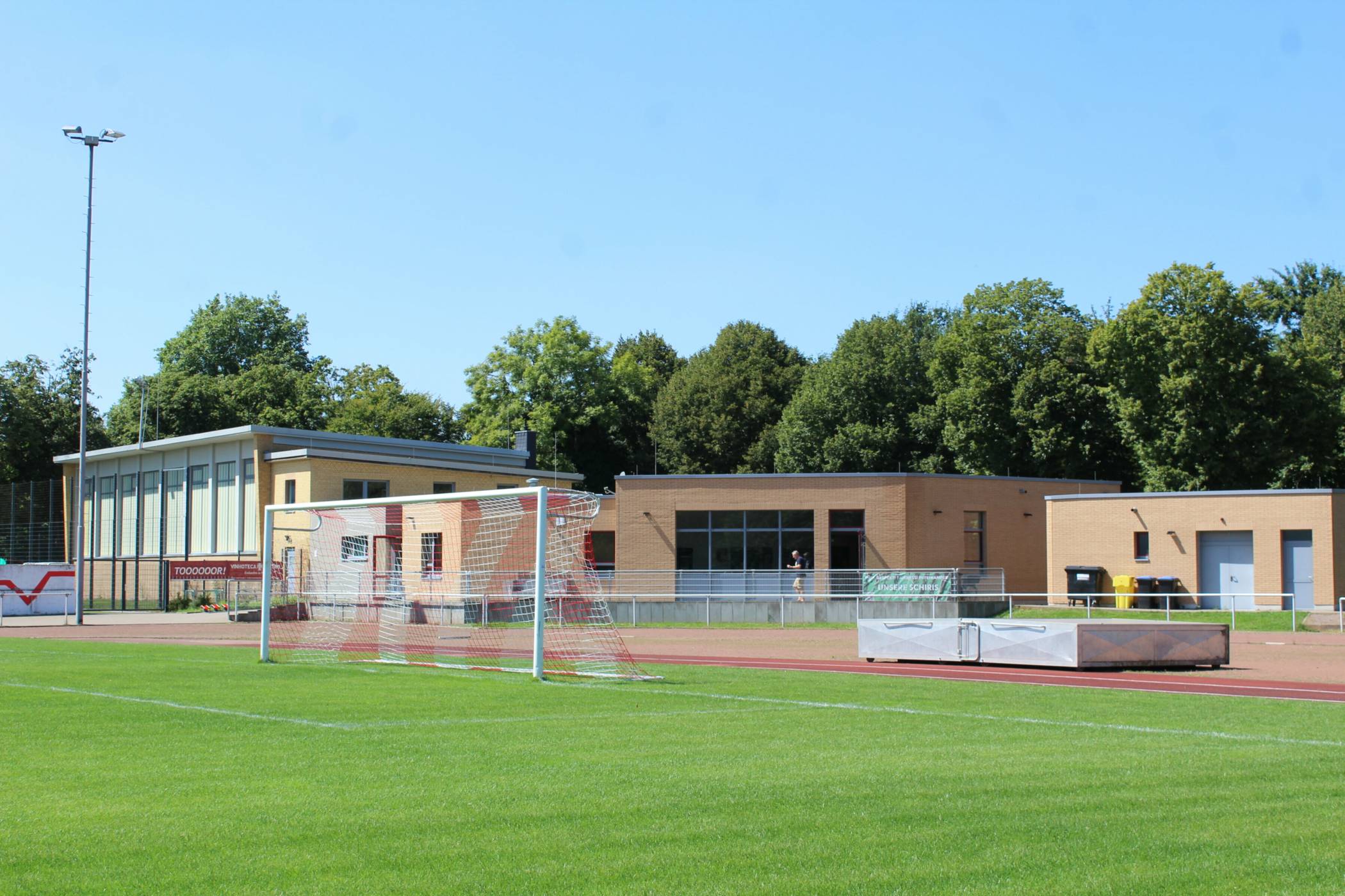 Blindgängerverdacht im Schloss-Stadion: Stadt will Einschränkungen minimieren