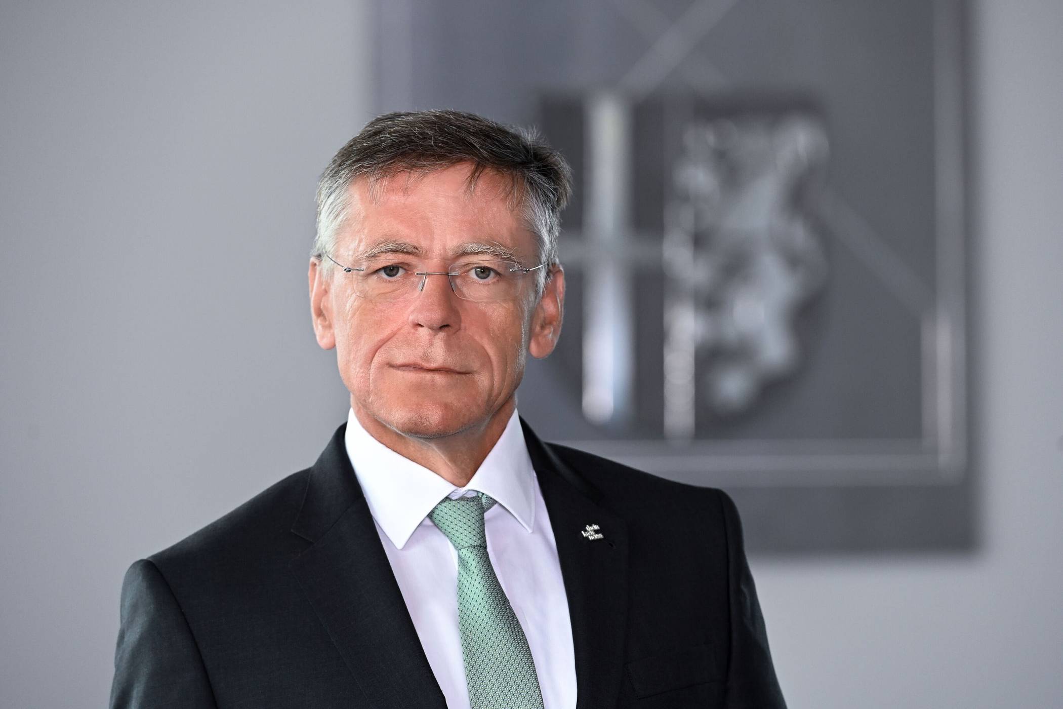 „Bund und Land müssen die Aufgaben, die sie den Kreisen, Städten und Gemeinden übertragen, finanziell vollständig ausgleichen“: Landrat Hans-Jürgen Petrauschke.