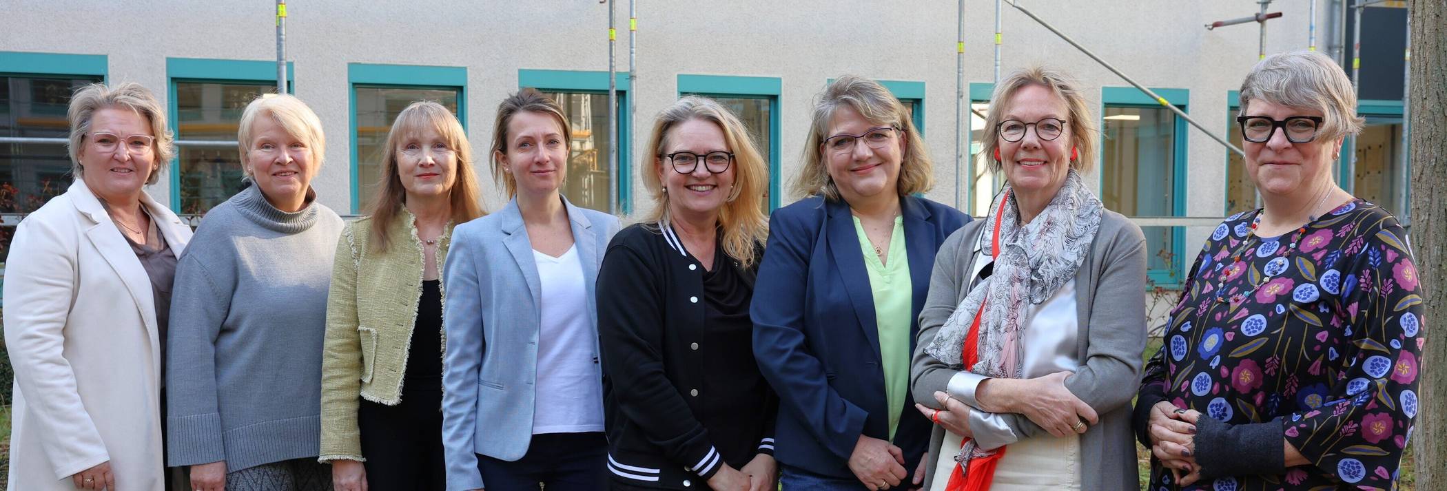 Treffen der Gleichstellungsbeauftragten (von links): Claudia Müllejans, Sigrid Hecker, Nicole Musiol, Sabine Raecher, Anja Hain, Andrea Schiffer, Janne Gronen und Kirsten Adamek.