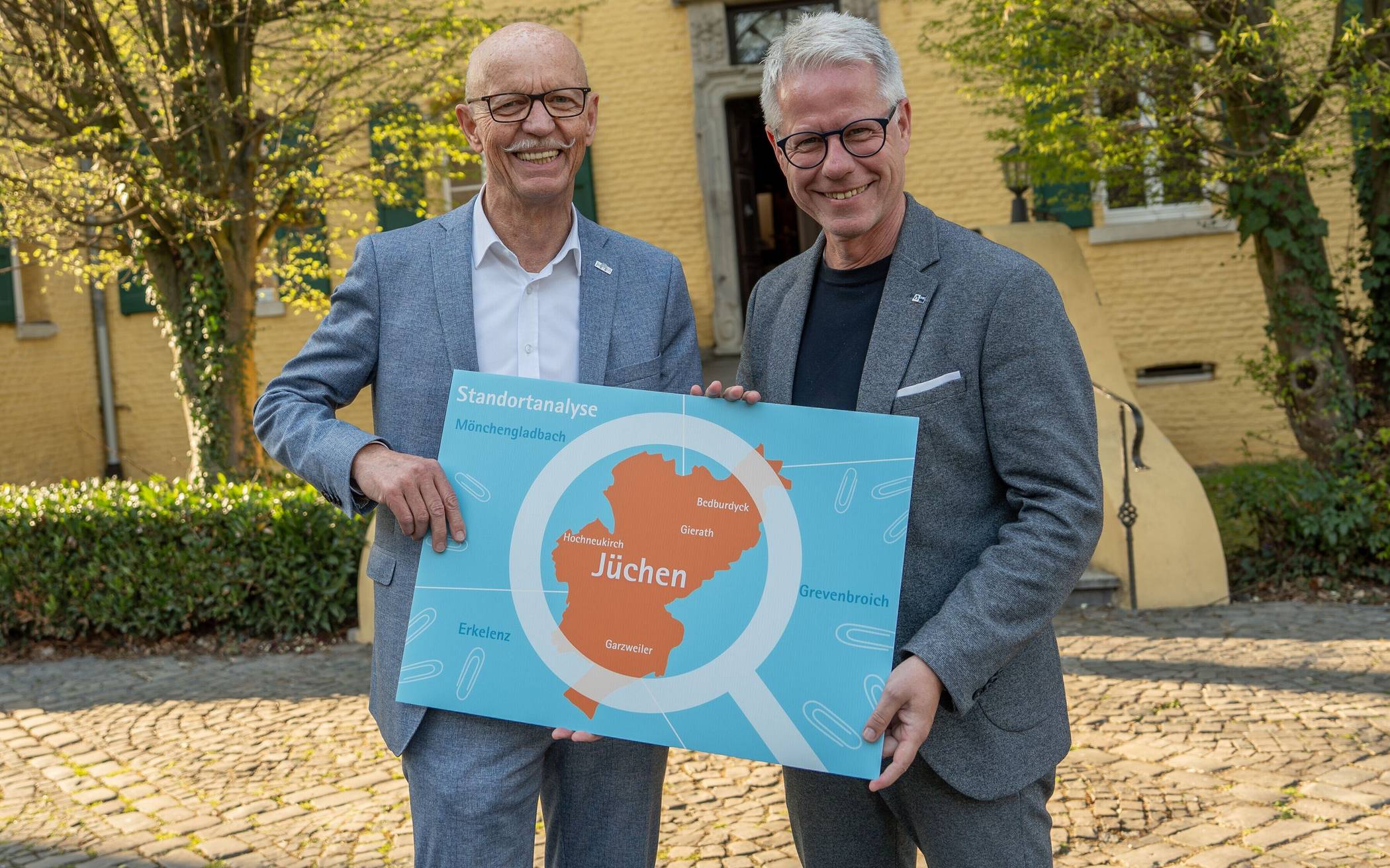 Harald Zillikens (l.), Bürgermeister der Stadt
