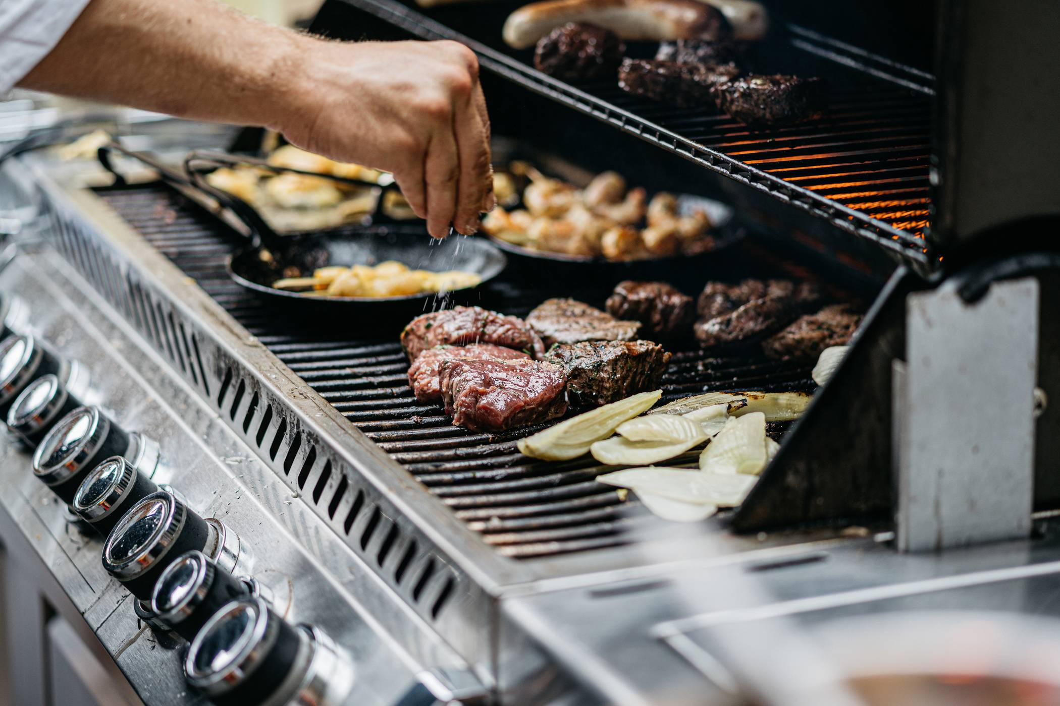  Die Freude am Grillen weckt bei vielen Barbecue-Fans kulinarischen Ehrgeiz. 