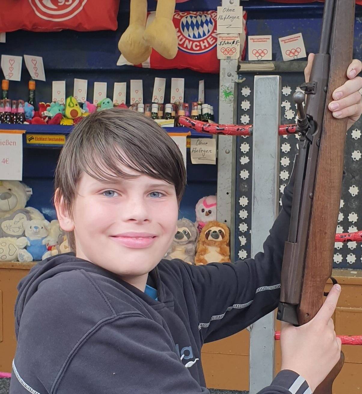  Oskar Clemens wurde mit dem ersten Schlag Jung-König. 