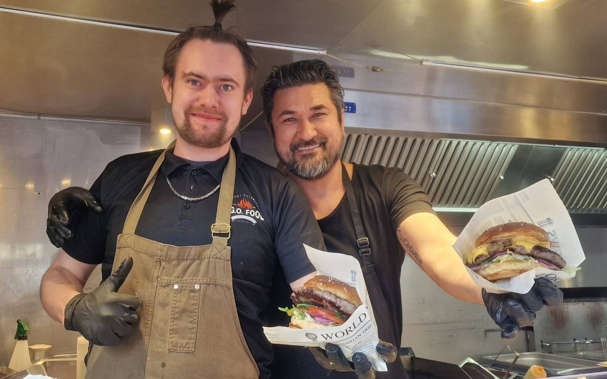 Von Burgern bis Poffertjes – beim Streetfood-Feierabendmarkt in Jüchen wird Genießen groß geschrieben.  