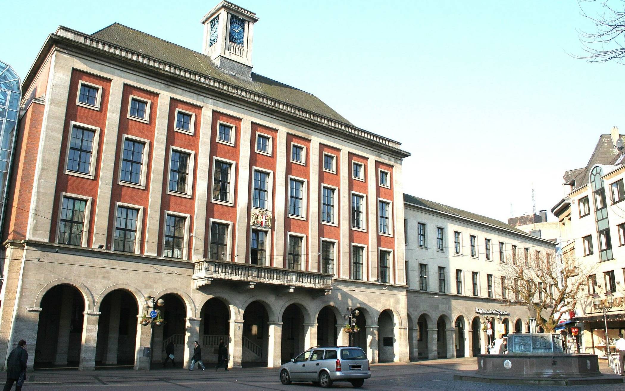 Im Jahre 1975 gab es starke Kräfte, die die Stadt Neuss in Düsseldorf einverleiben wollten.