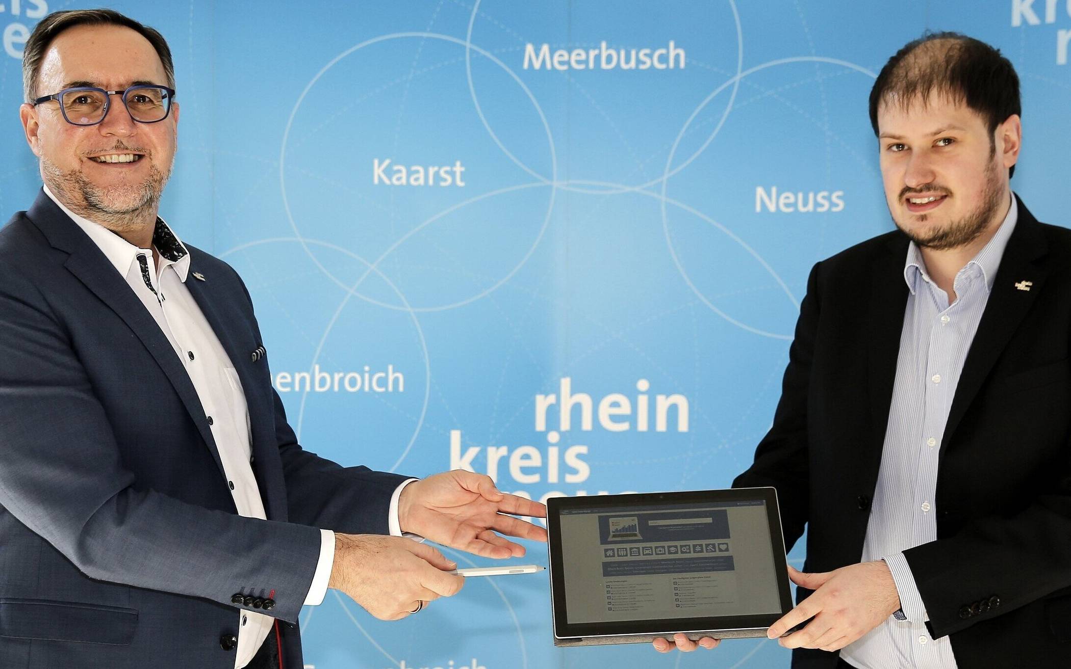 Kreisdezernent Harald Vieten (links) und Tobias
