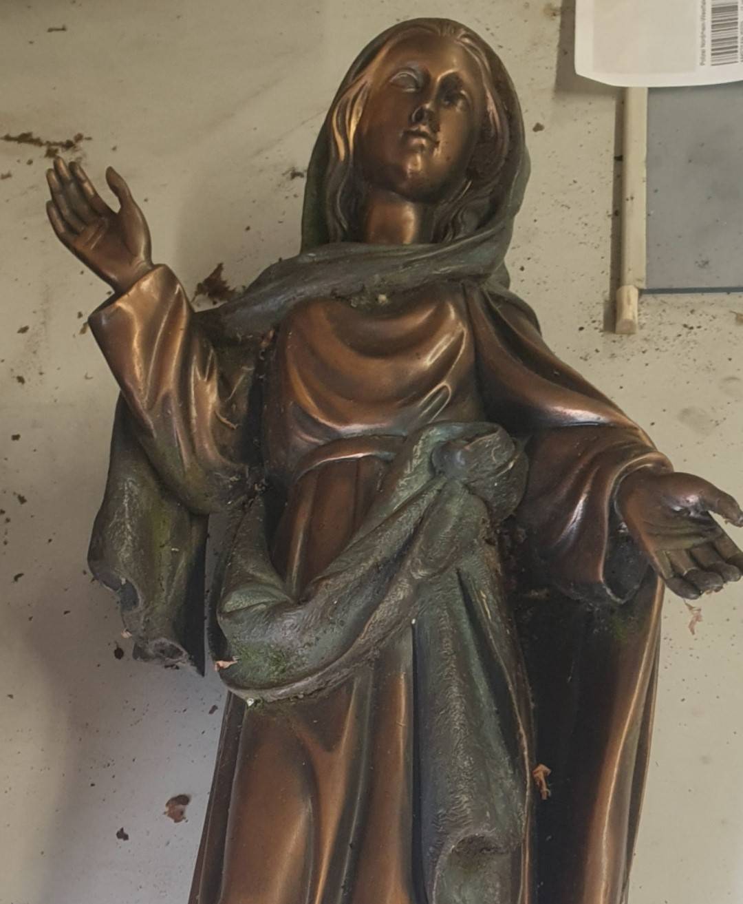Wem gehört diese Madonna?
