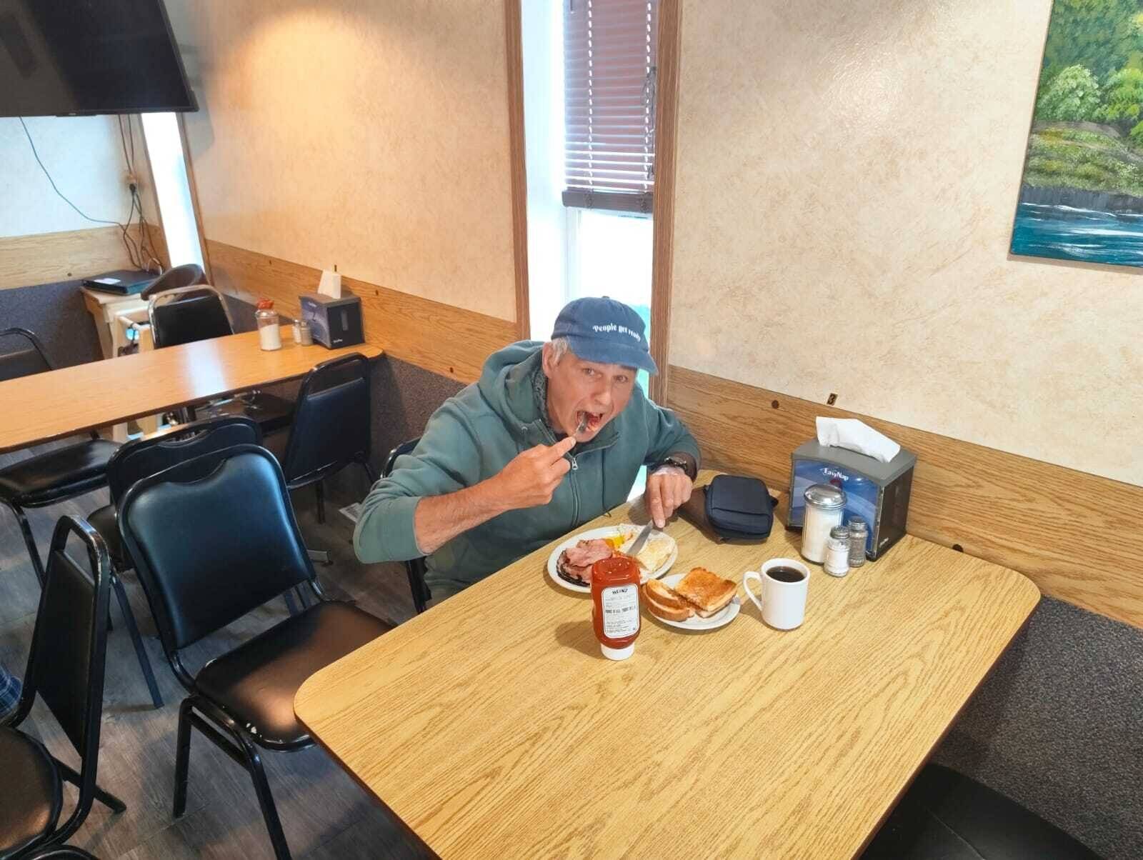  Der letzte Imbiss in Kanada. 