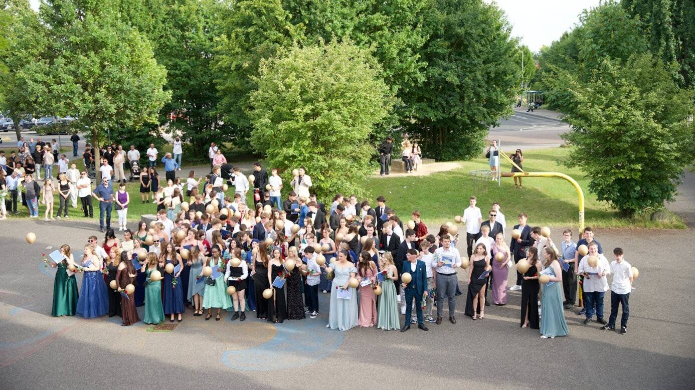 Abschluss Stufe 10 Gesamtschule Jüchen. Foto: