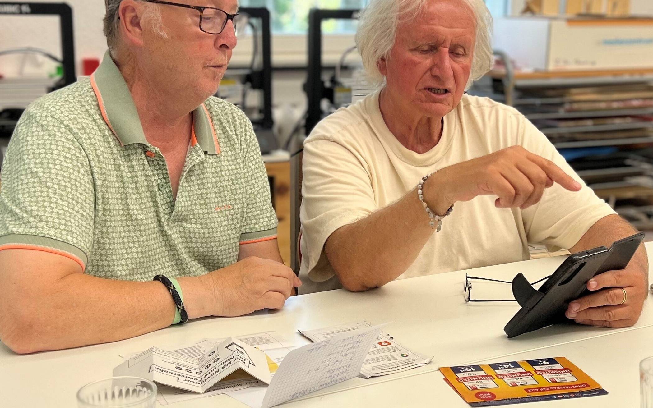 Wolfgang Schwarz (rechts) gehört zum Team