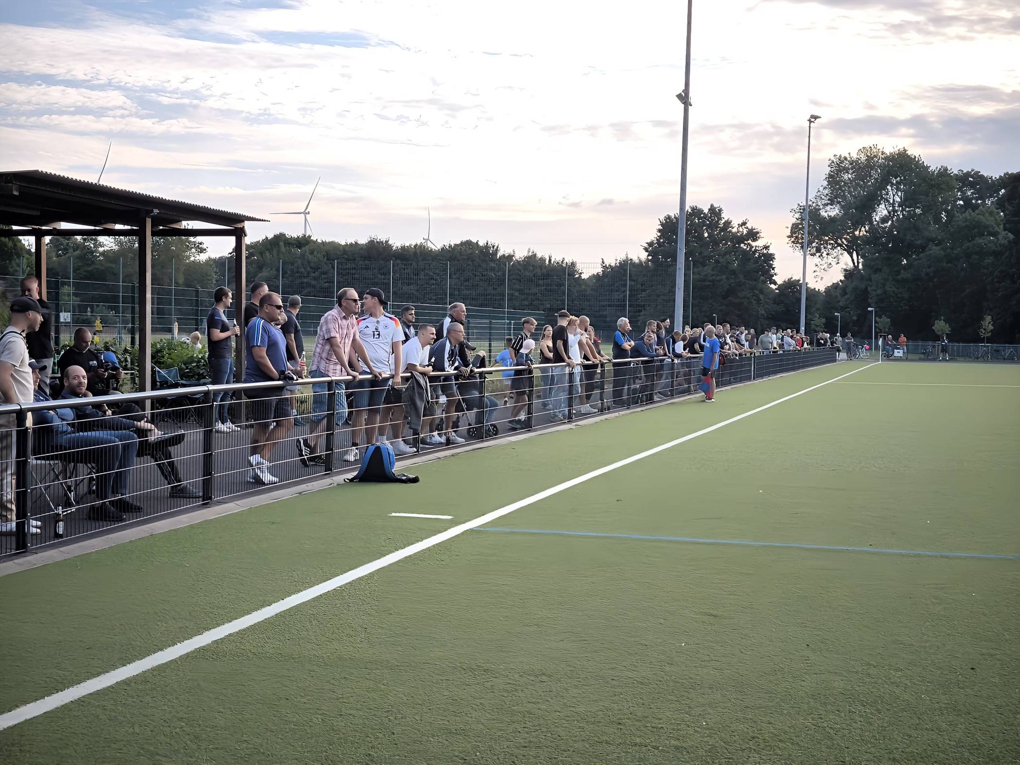  Ein neues Stankett ermöglicht sicherere Spielbedingungen in Gustorf.   