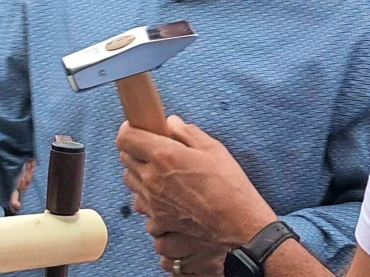 Das ist der Hammer: Bley rettet Biwak!
