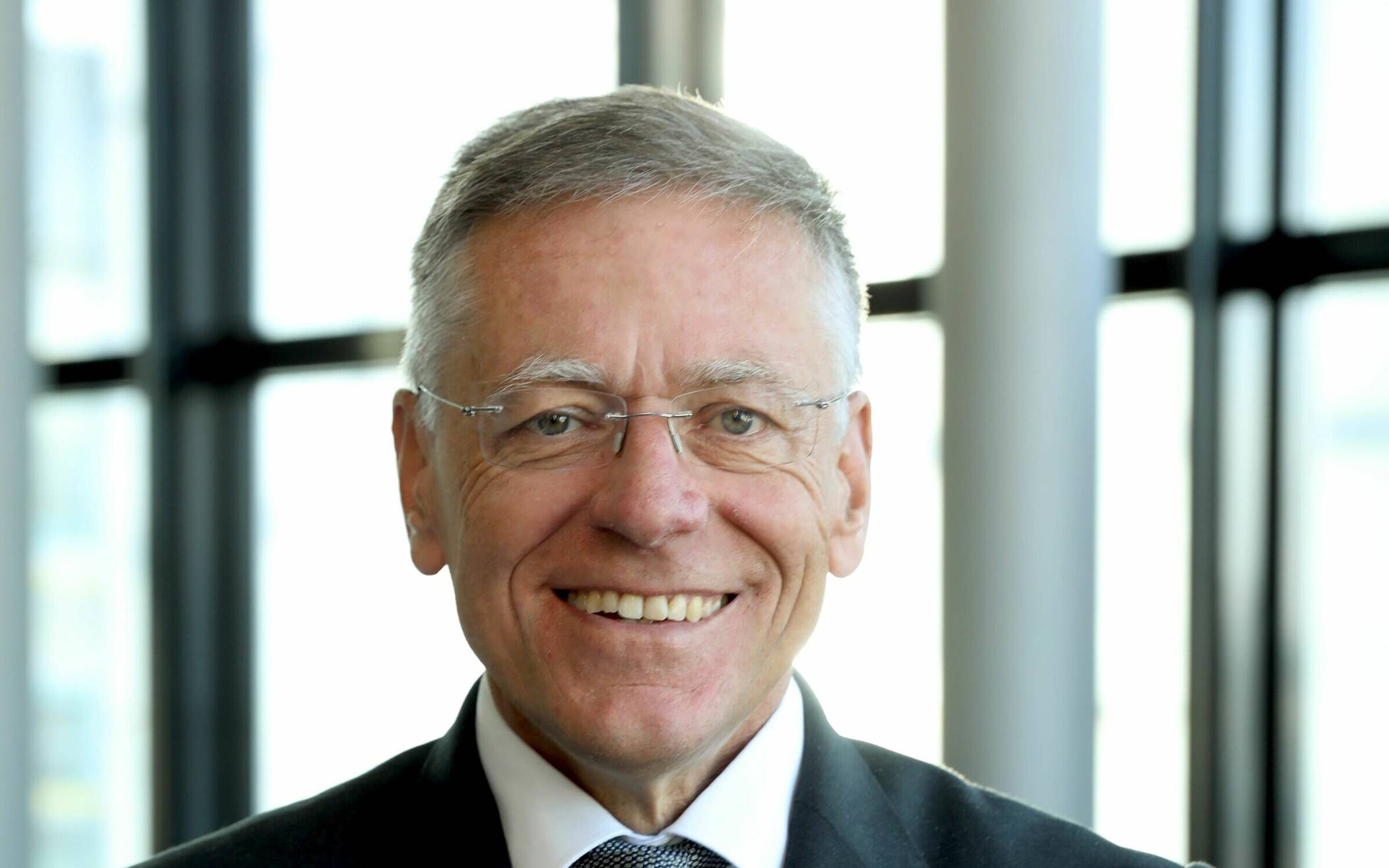 Landrat Hans-Jürgen Petrauschke betont, wie wichtig es ist, wählen zu gehen.