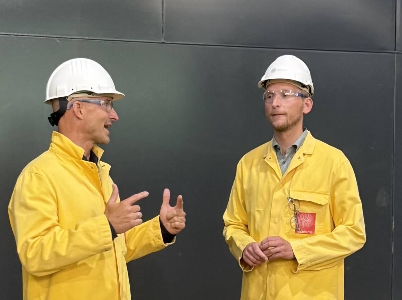  40 Millionen Euro für die Kreislaufwirtschaft- Speiras Dosenchef Boris Kurth (l.inks mit Daniel Rinkert 