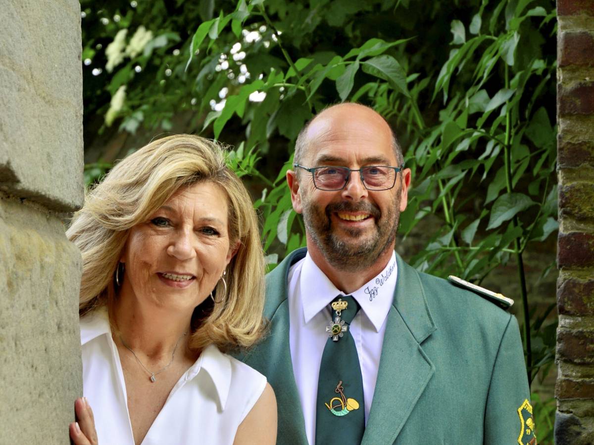 Uwe und Konny Wagner werden gekrönt