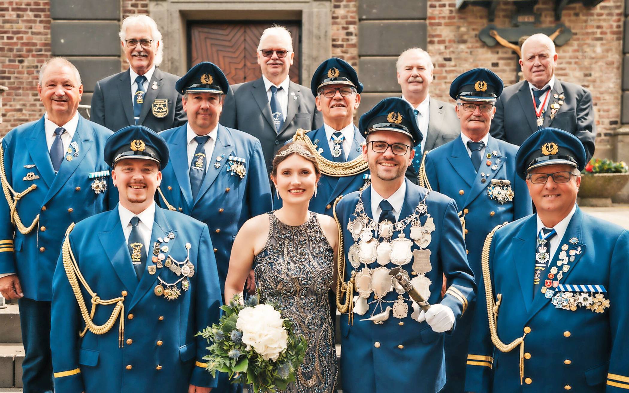  Der Königszug ist der Marinezug „Kreuzer Emden“. 