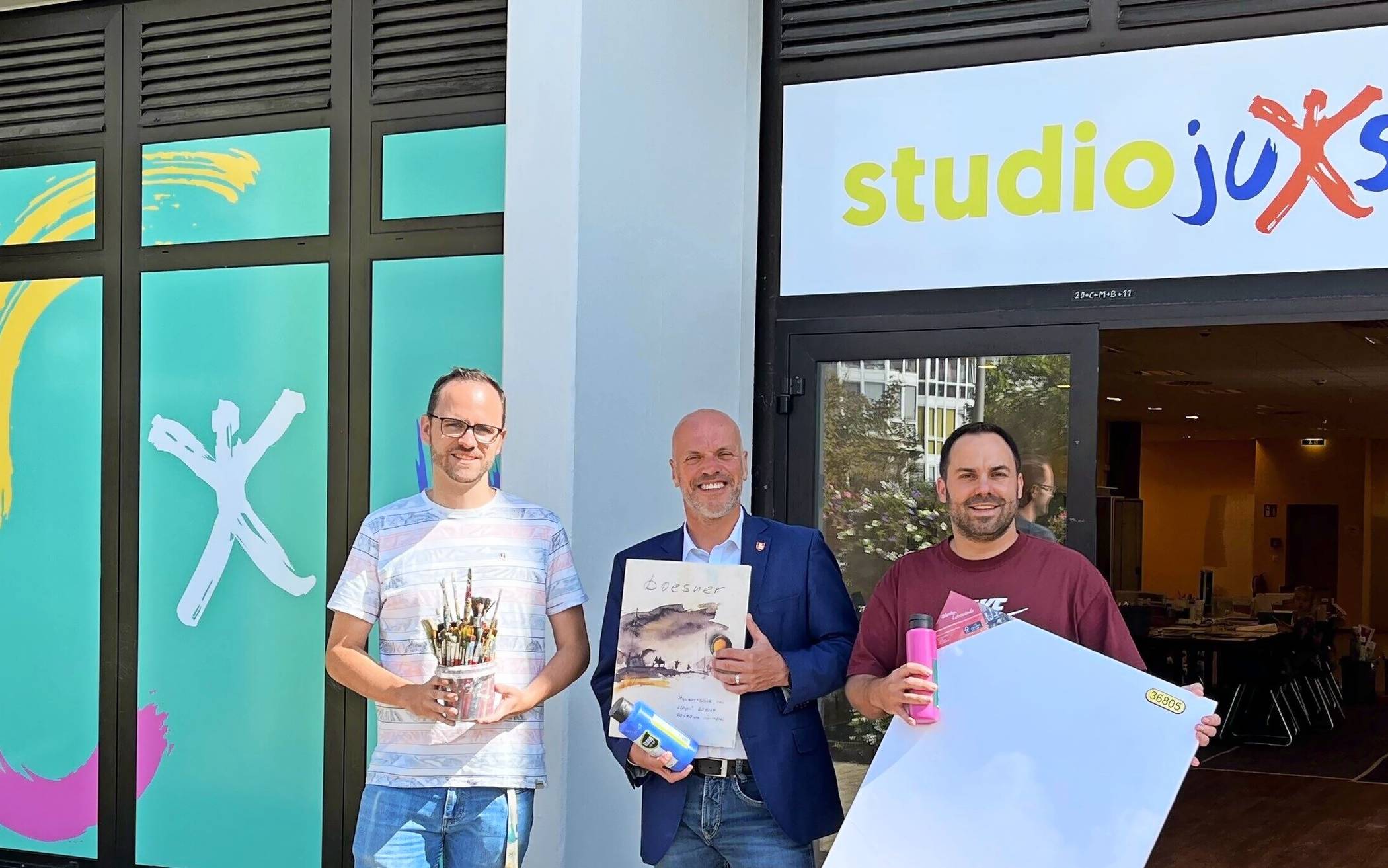 Auf dem Foto von links nach