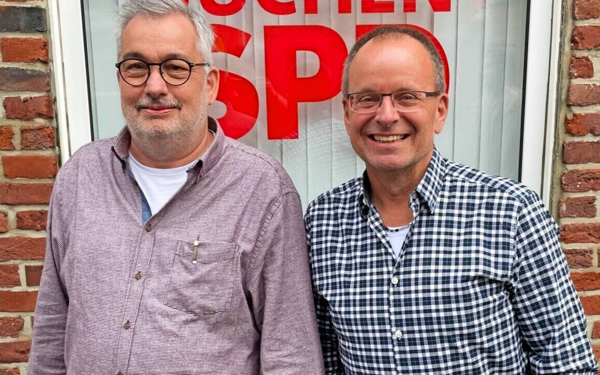Die neue SPD-Fraktionsspitze mit dem 1. stellvertretenden Vorsitzenden Ralf Pritzke (links) und dem Fraktionsvorsitzenden Norbert John.  