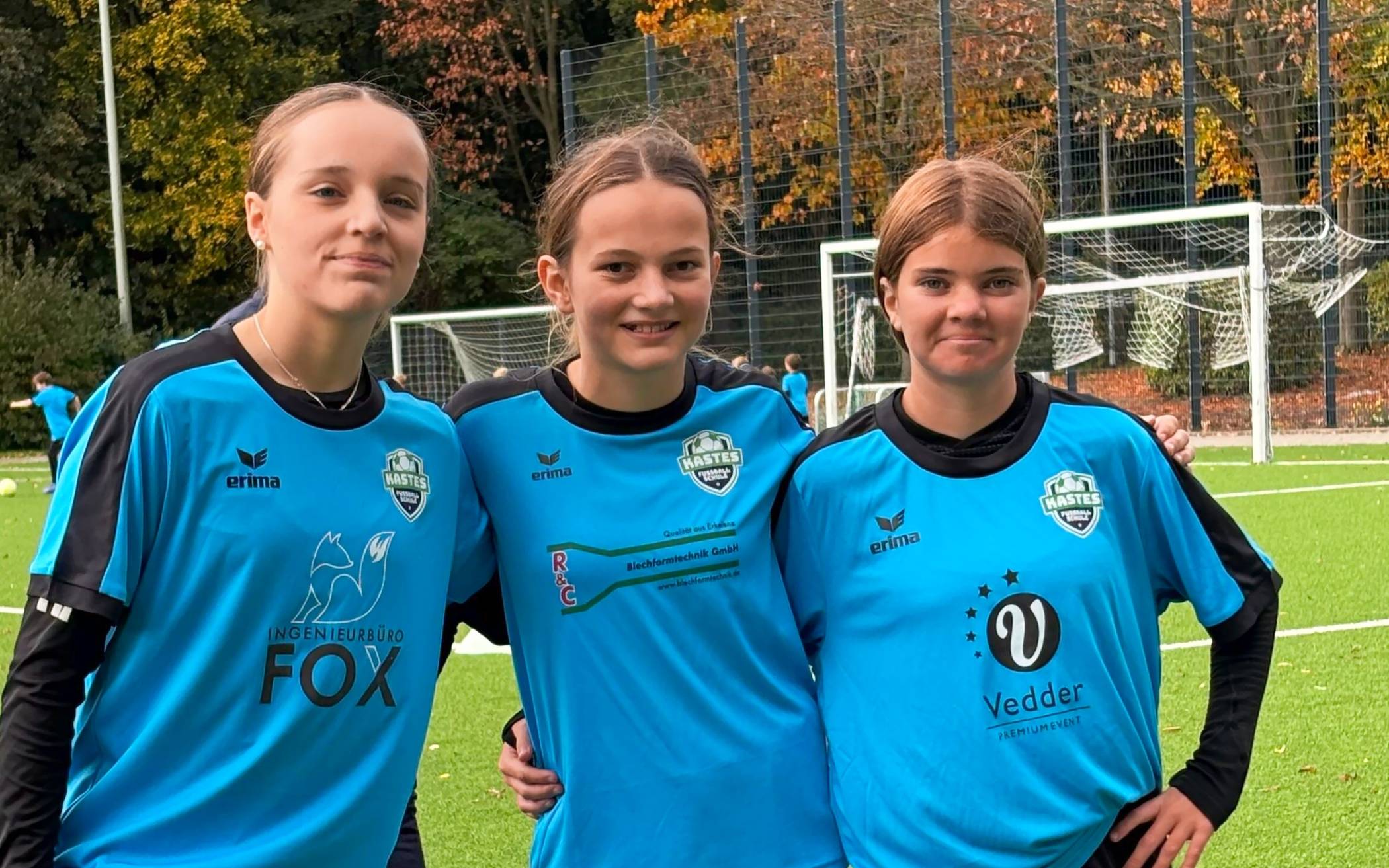 Fußball ist beim BV Wevelinghoven klar auch Mädchen-Sache. Mehrere weibliche Teams sind da im Einsatz.