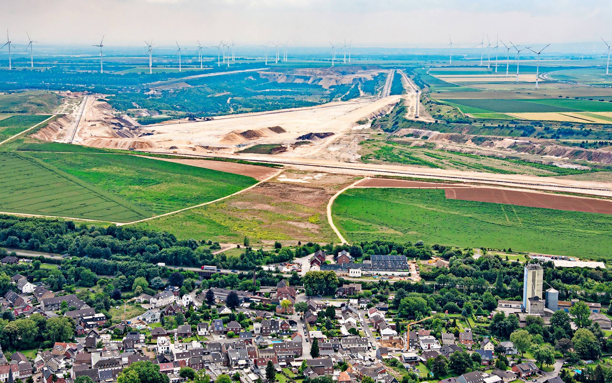 Ein Blick auf das Planungsgebiet Jüchen-Süd. Der Rahmenplan für den Stadt-Teil der Zukunft wird am 14. November öffentlich vorgestellt. 