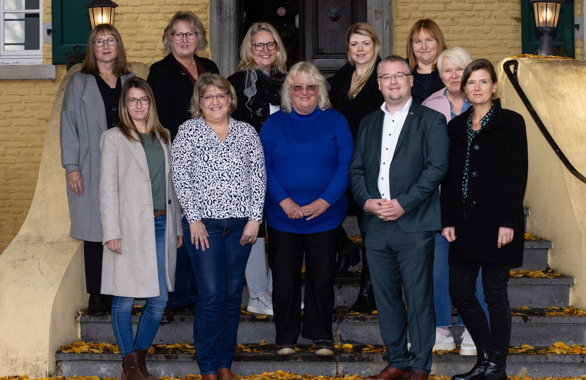 Obere Reihe von links: Nicole Musiol