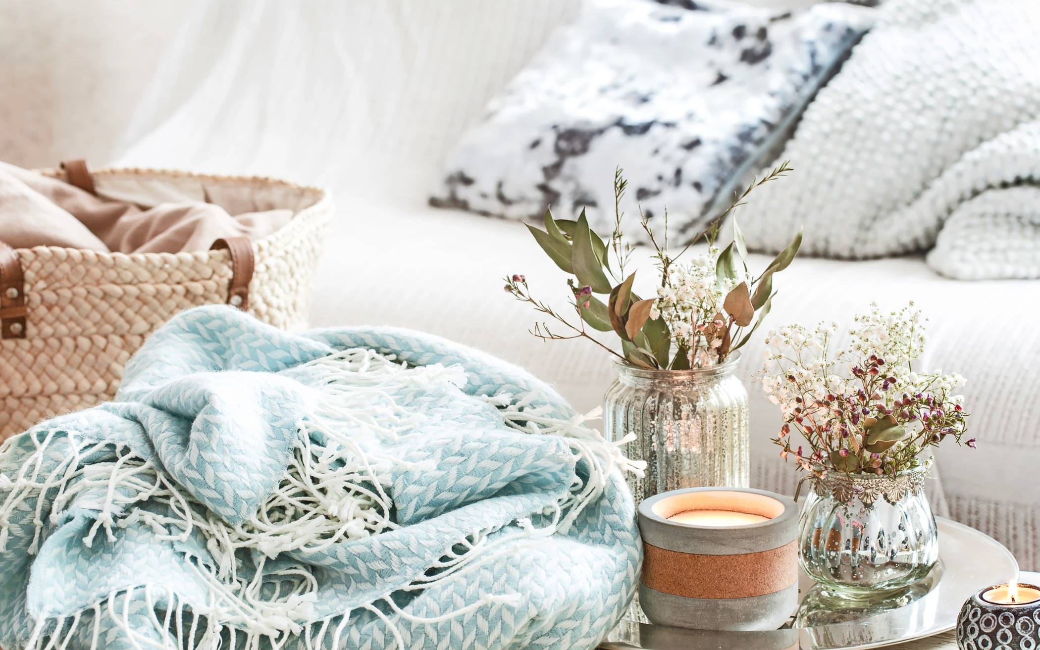 Mit Decken und Kissen machen wir