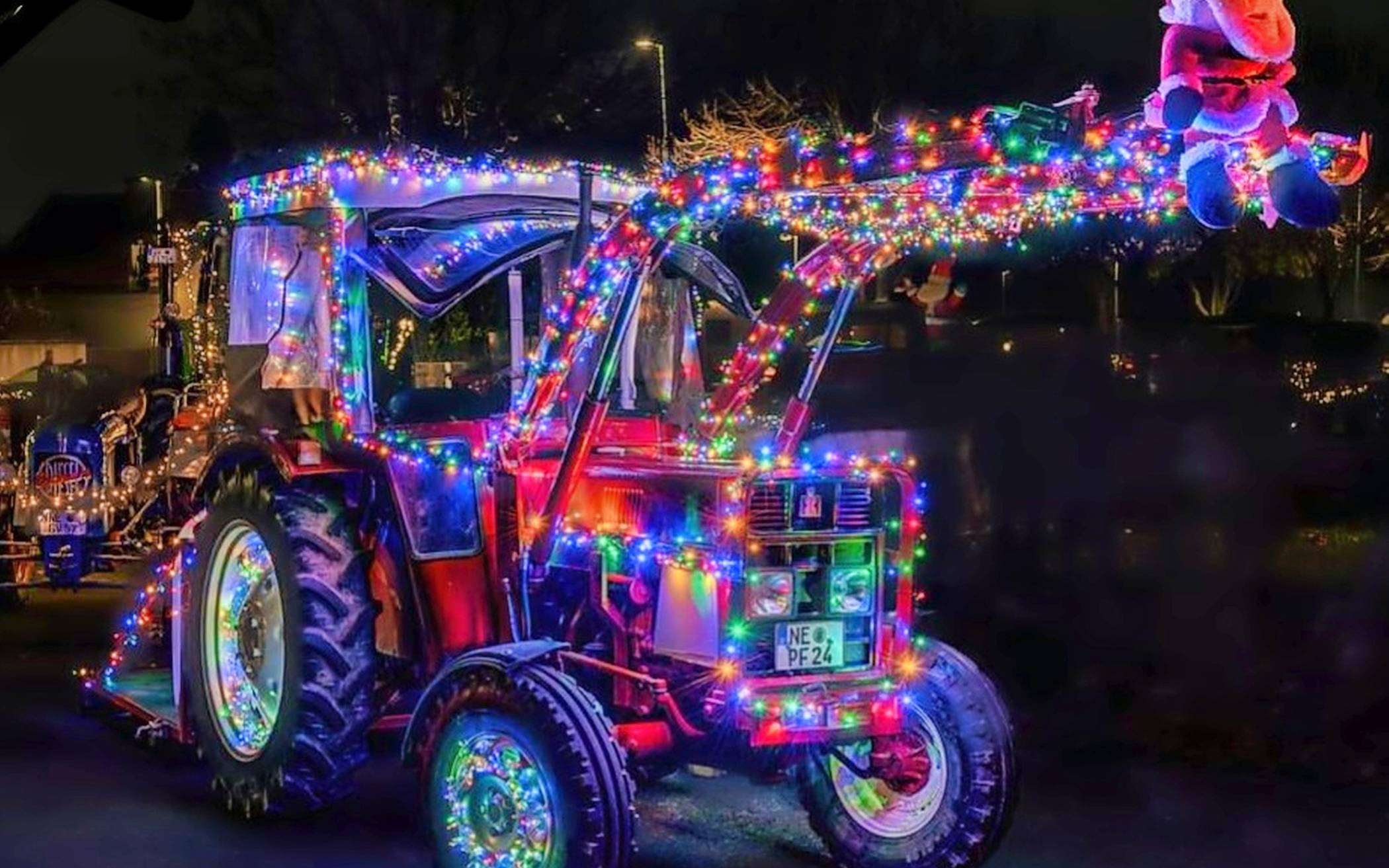 Gustorfer Adventszauber: Alte Schlepper gehen auf Nikolaus-Tour