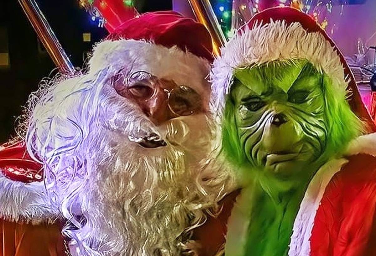 Alte Schlepper gehen auf Nikolaus-Tour