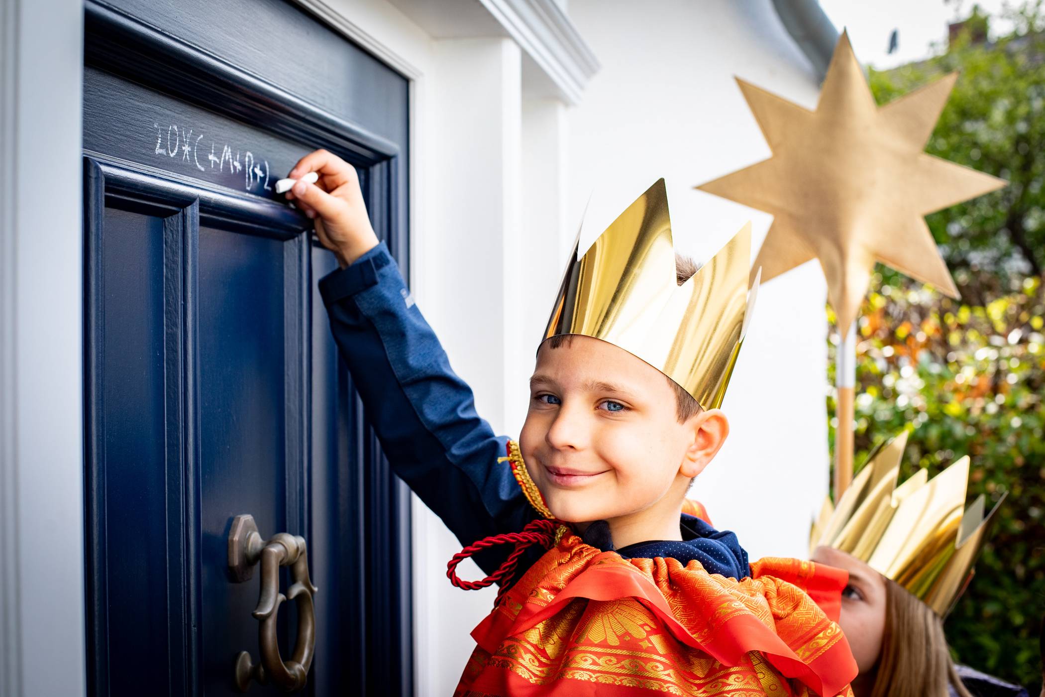 In Jüchen und Garzweiler verteilen die Sternsinger den Segen nur nach Anmeldung.     