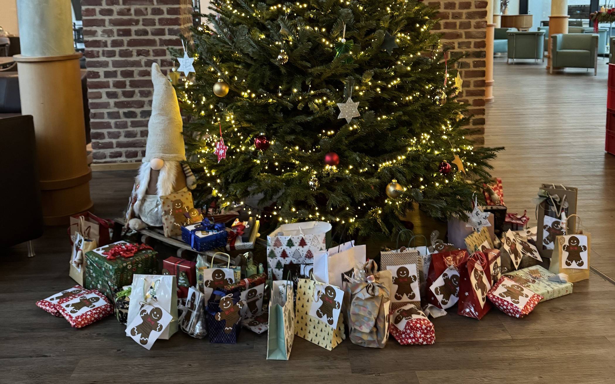 Der Weihnachtsbaum im „Haus St. Martinus“