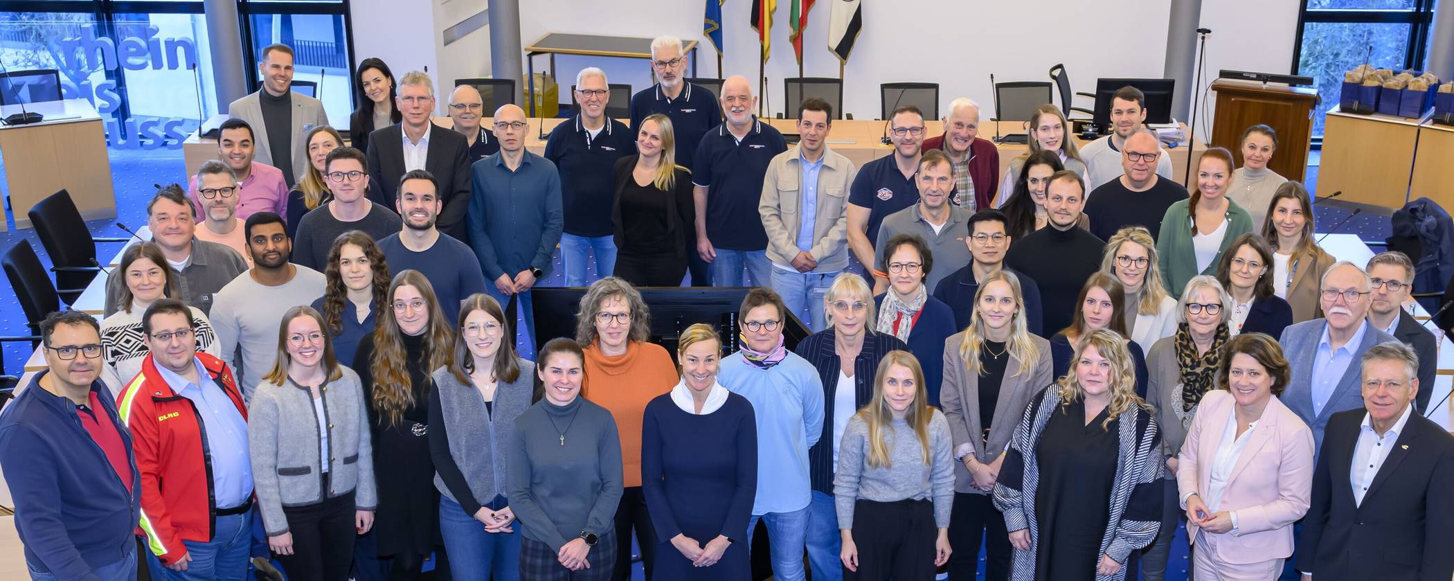  Landrätin Katharina Reinhold ehrte die Sportabzeichen-Absolventen aus der Kreisverwaltung. Auch Hans-Jürgen Petrauschke, Landrat a.D., hat das Sportabzeichen in diesem Jahr wieder absolviert. 