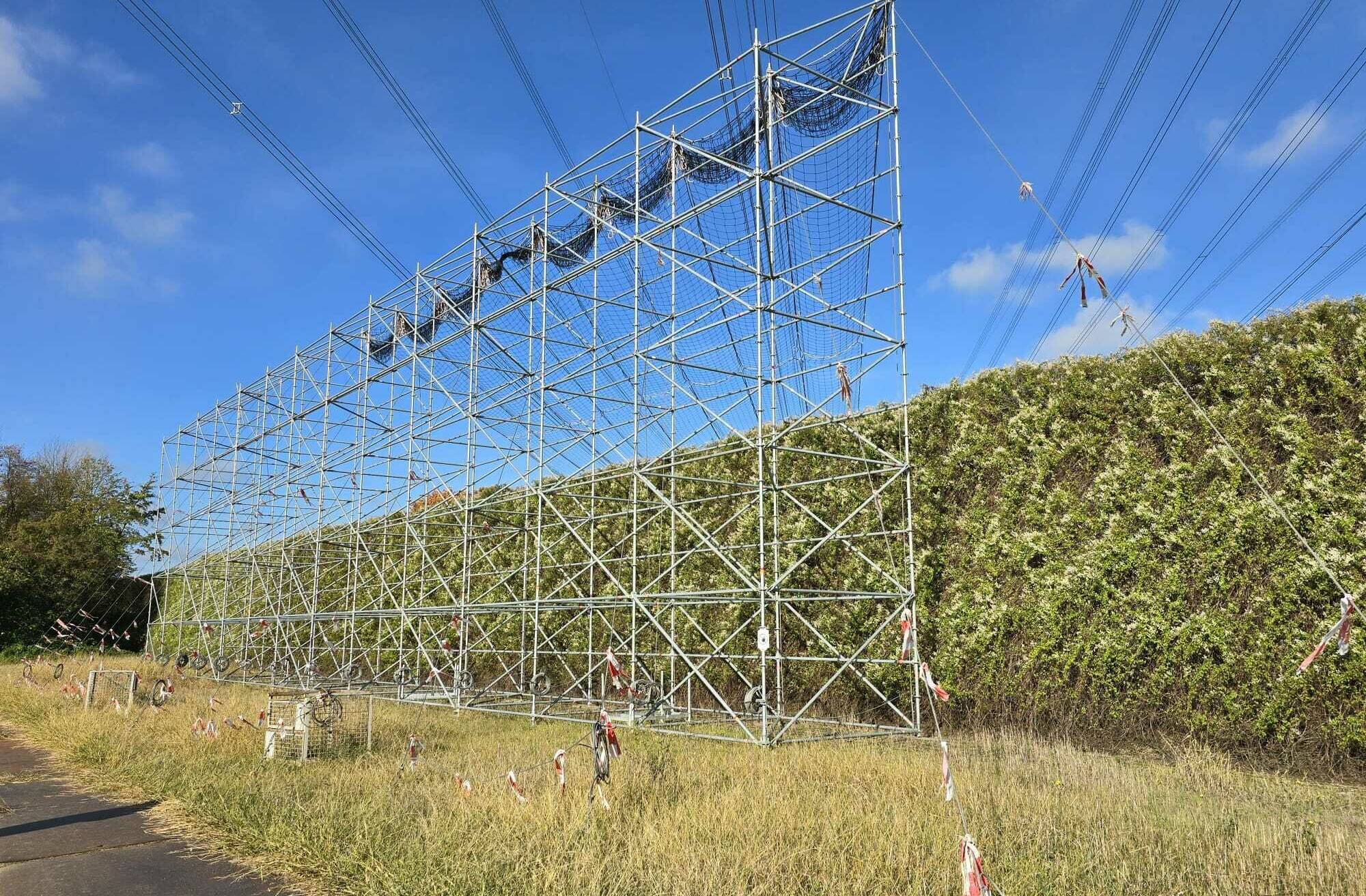 Mast-Umbauten können aufwendig sein. Foto: Broich