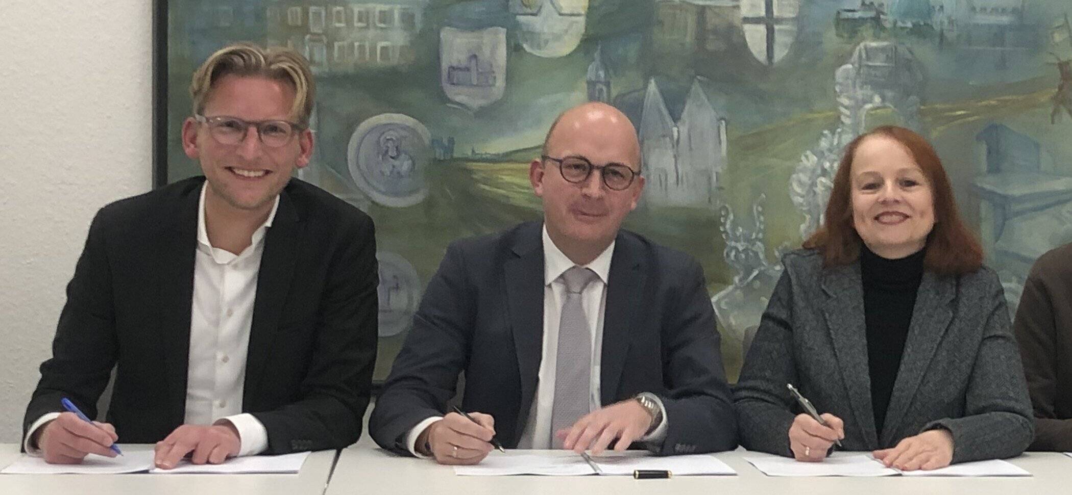  Das „Dialog-Bündnis“ bei seiner Vorstellung. 