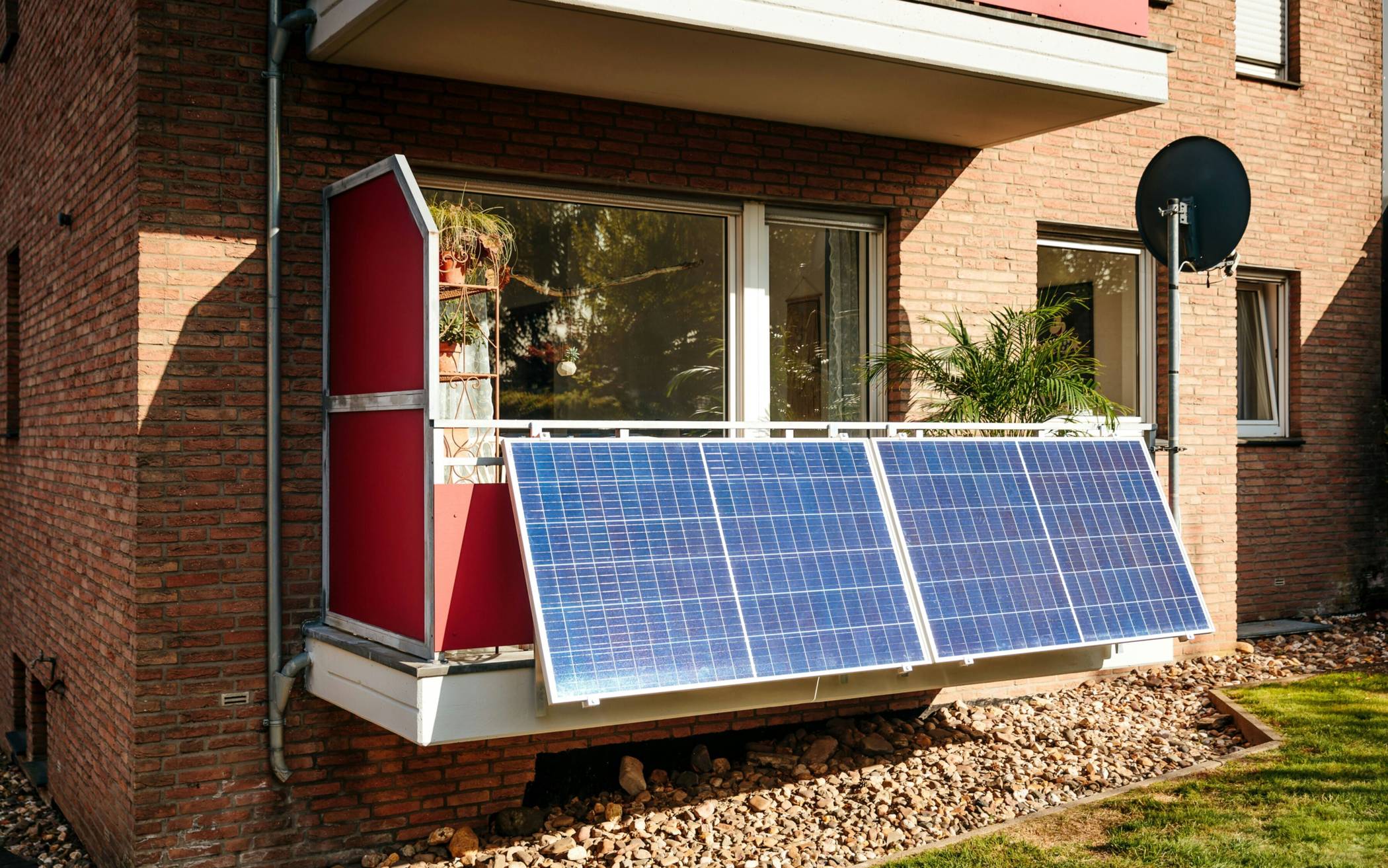 Lohnt sich ein Speicher für ein Balkonkraftwerk?