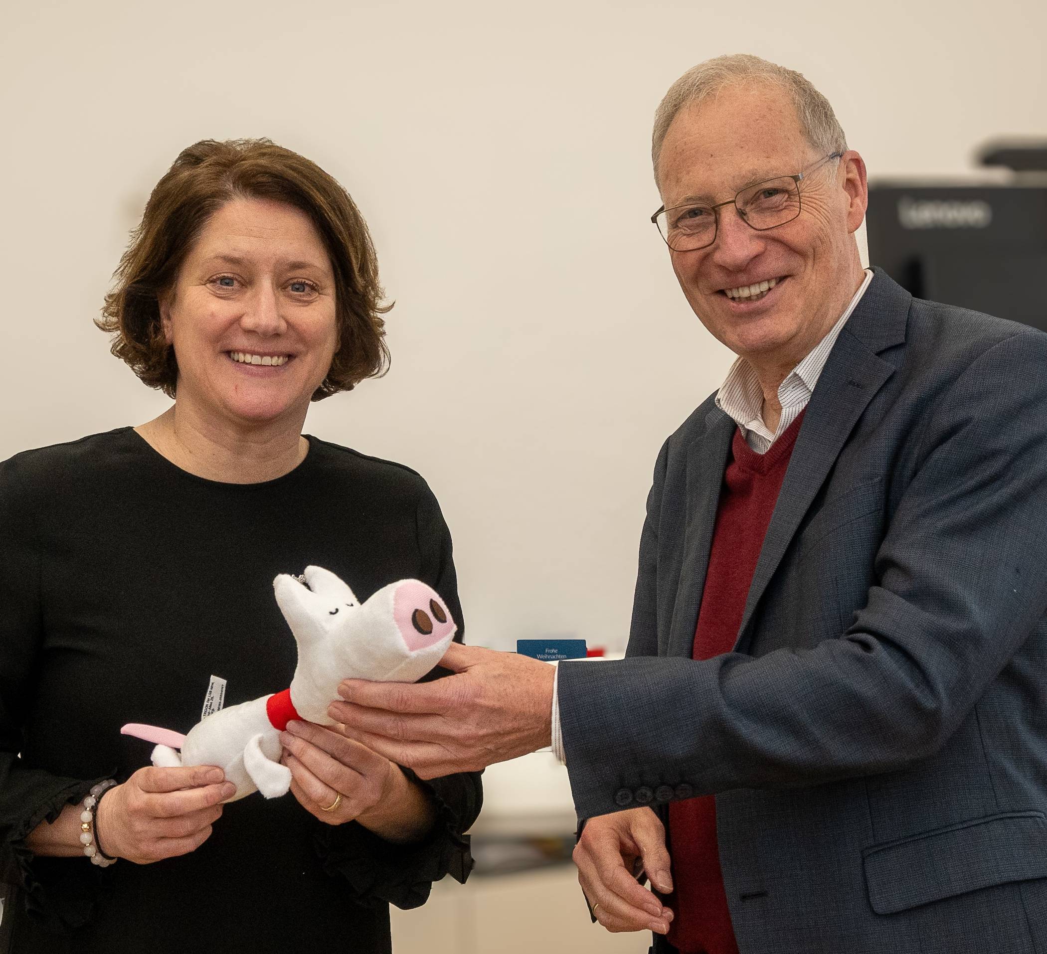 Landrätin Katharina Reinhold, Dr. Hermann-Josef Baaken und der „innere Schweinehund“.