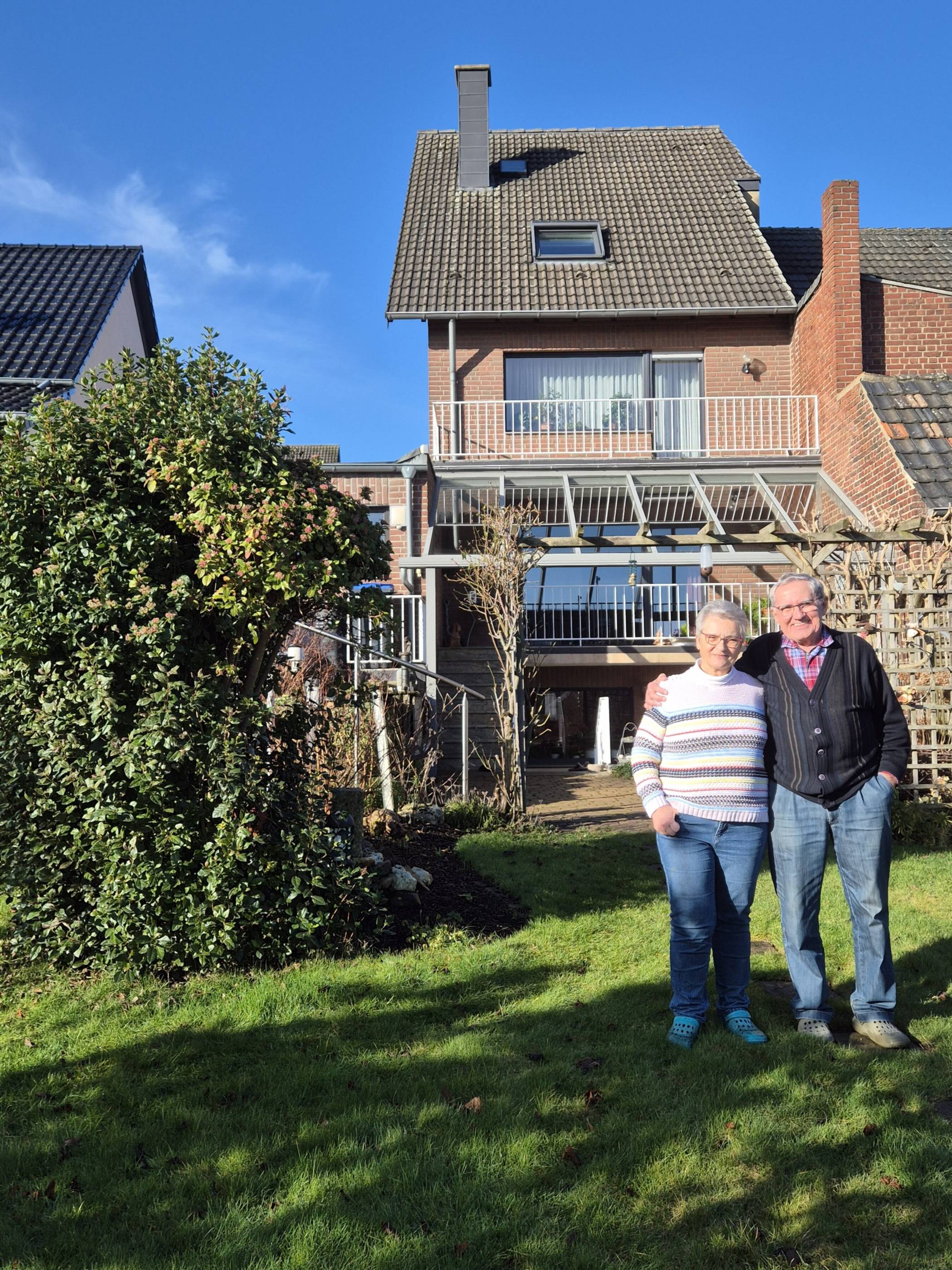  Der Blick vom Garten auf das Haus. 