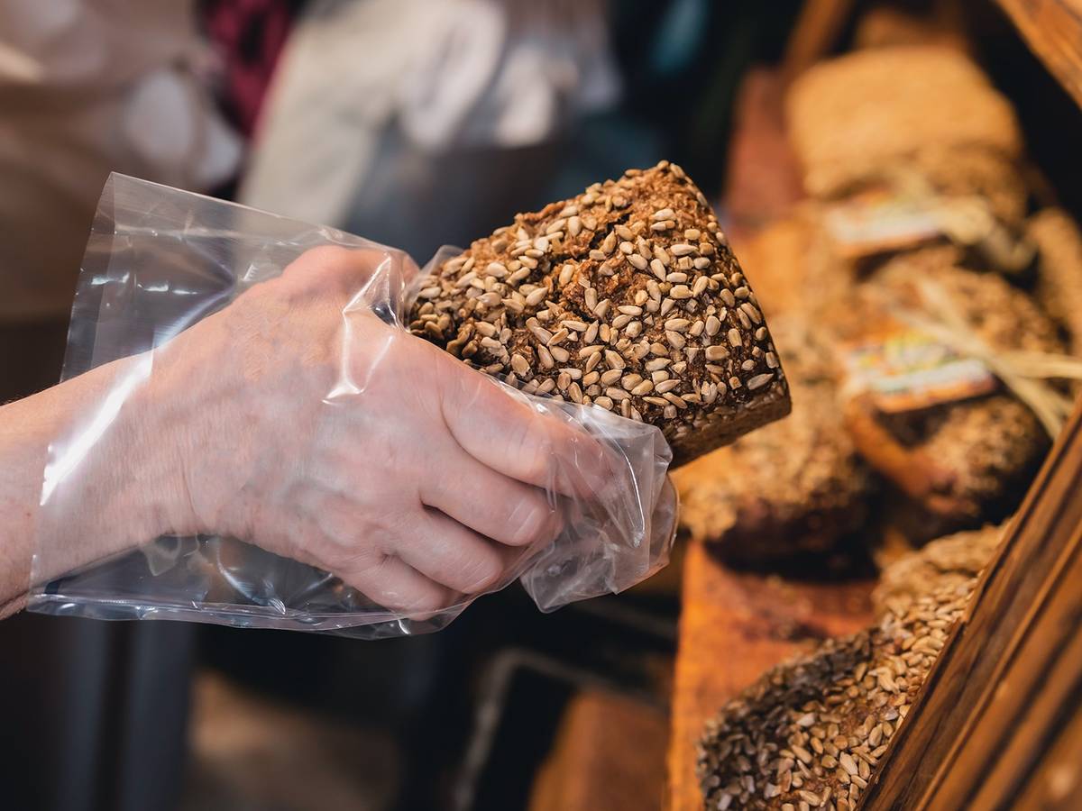 Ohne Lohn-Plus laufen die Verkäuferinnen weg