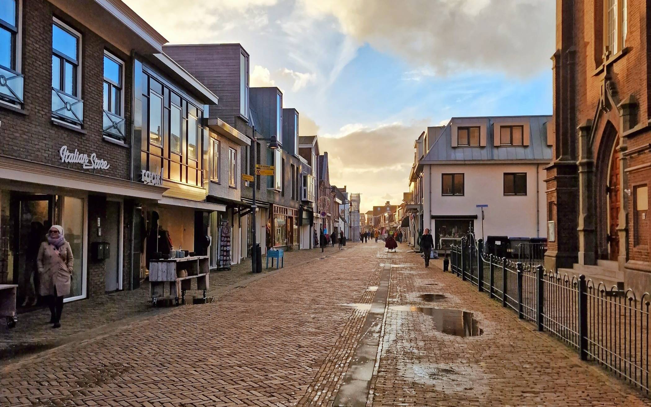 „In die Zeit gefallen“: Abends in