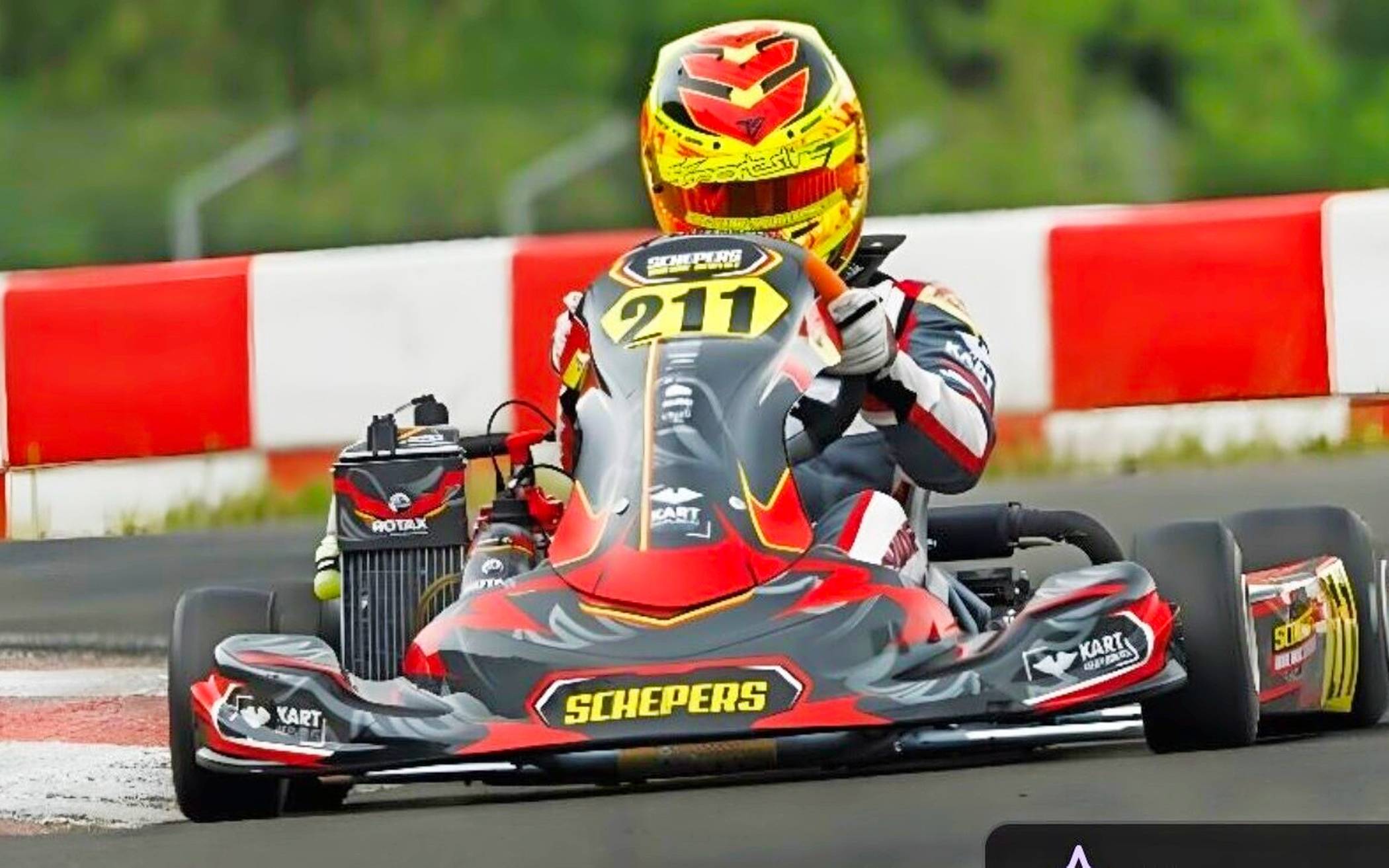  Ein junges Kart-Talent aus Kaster fährt zum Weltfinale nach Le Mans. Möglich wurde diese durch zahhlose Podiumsplätze im vergangenen Jahr. 