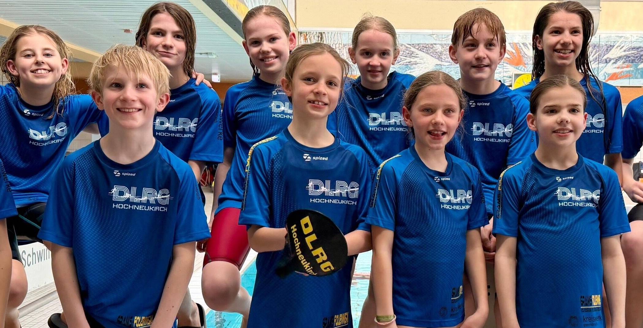  Ein gelungener Start ins Jahr für die Schwimmer der DLRG Hochneukirch . 