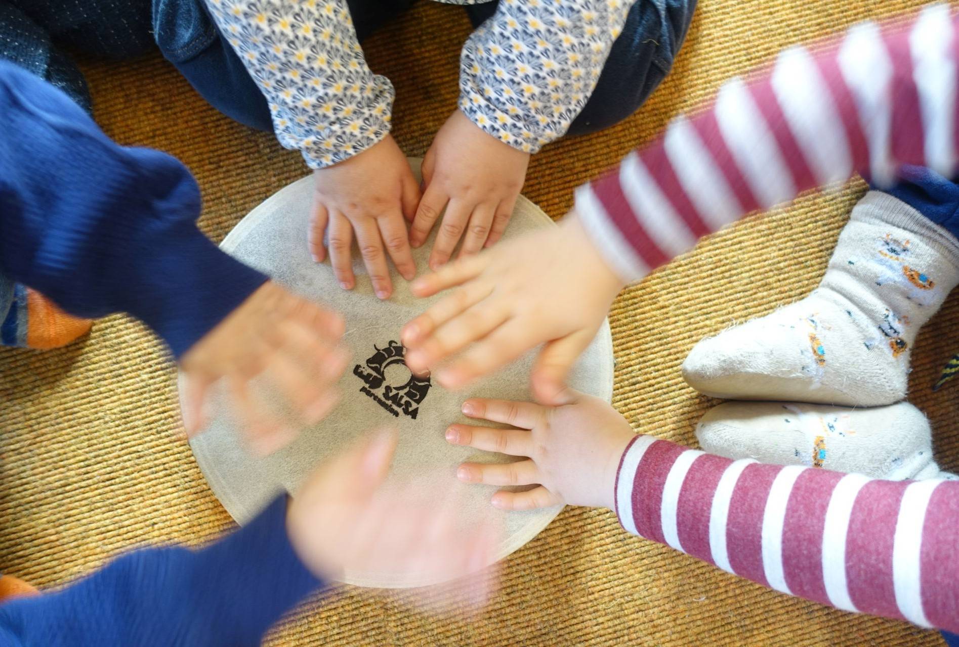 Neue Kurse für die Jüngsten bietet die Musikschule im Rhein-Kreis nach den Sommerferien an.