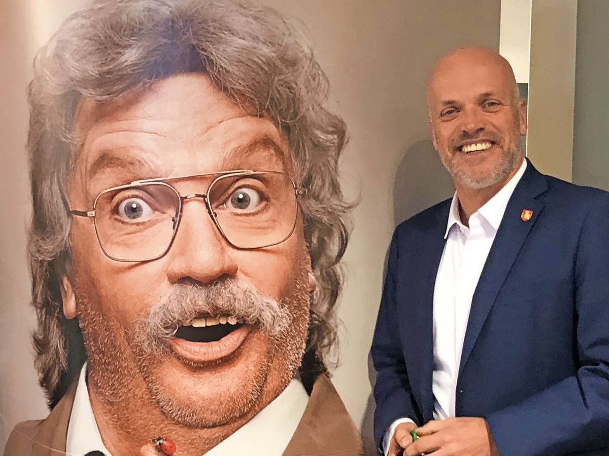 Fast-Ehrenbürger Schlämmer hatte für „seine“ Stadt nur `nen kurzen Clip übrig