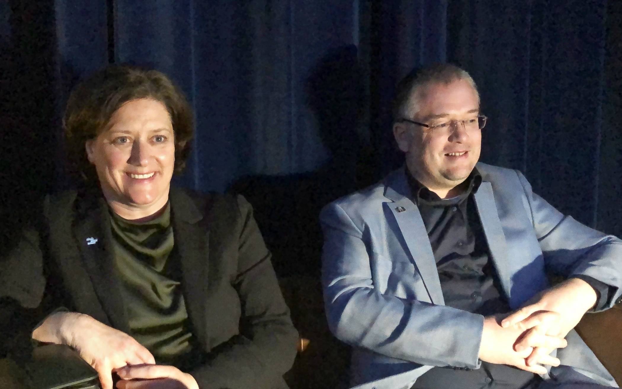 Im schummrigen Licht des Kinosaals 1 plauderten die führenden Politiker viel Privates aus ... 