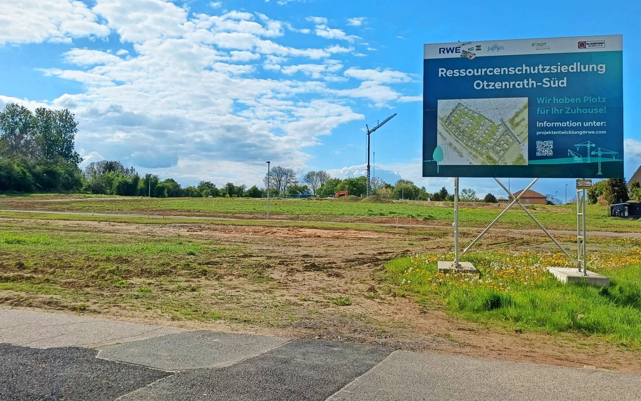 2021 wurde zwischen der Stadt Jüchen und der RWE Power AG der Grundstein für Otzenrath-Süd gelegt. Die Erschließungsarbeiten starteten im März 2025.  