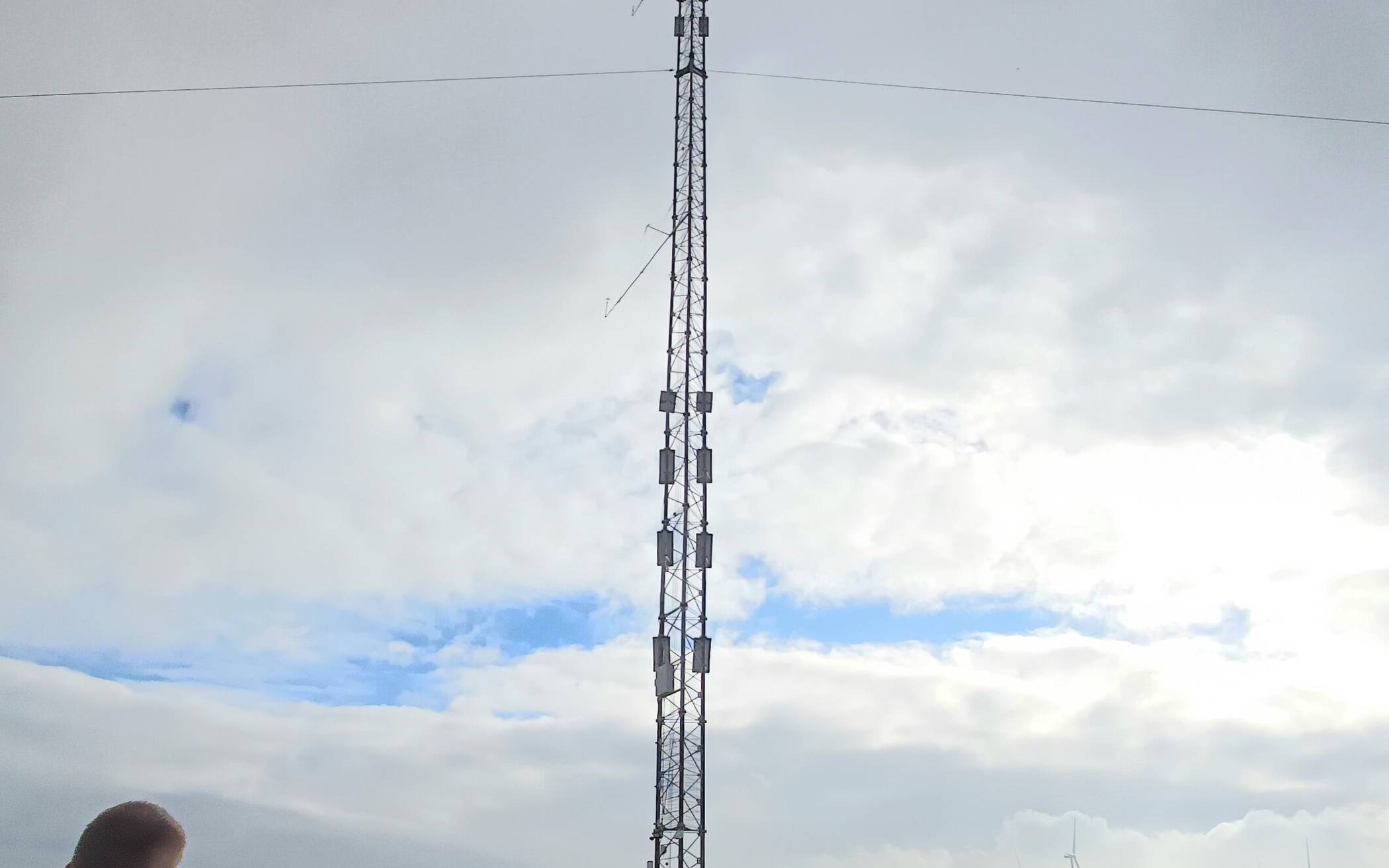 Im Oktober 2024 wurde der Windmessmast