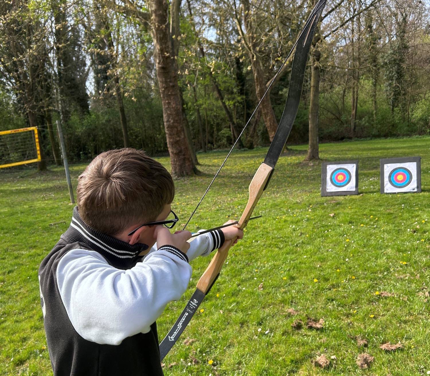  Bereits die städtischen Osterferienspiele fanden im Bedburger Freibad statt.  